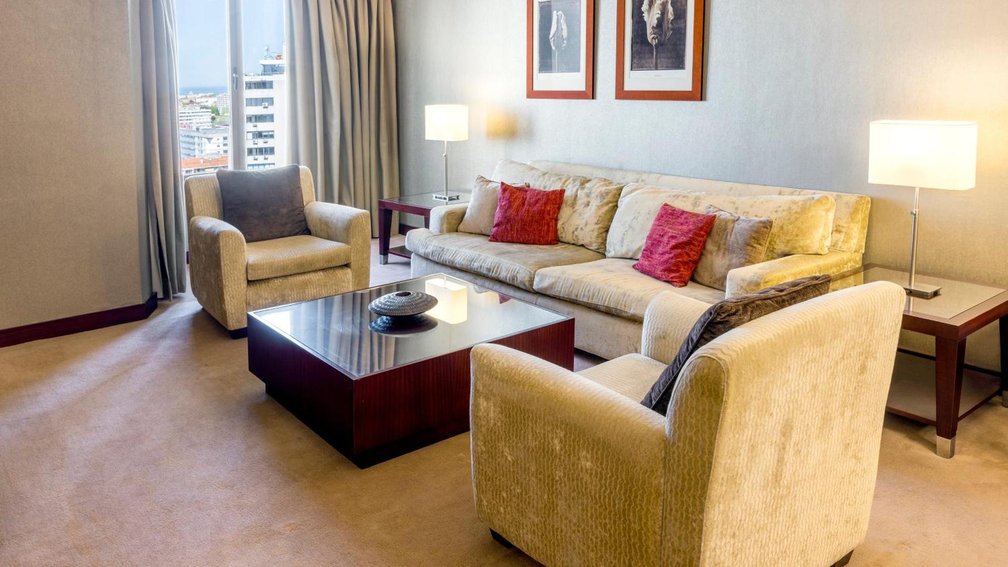 Готель Crowne Plaza Porto By Ihg Екстер'єр фото A living room