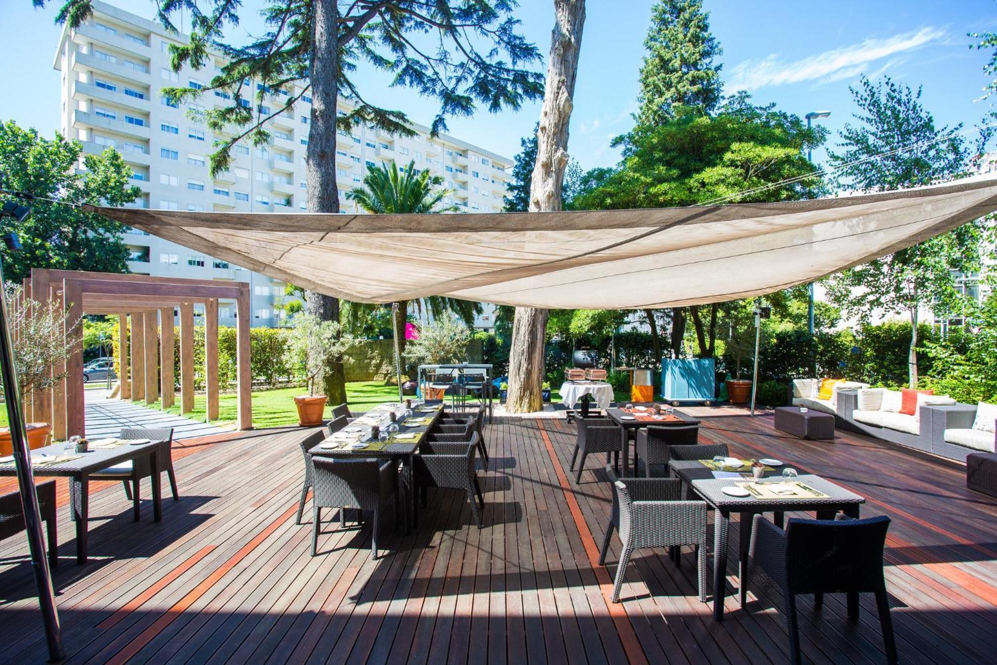 Готель Crowne Plaza Porto By Ihg Екстер'єр фото Restaurant in the resort